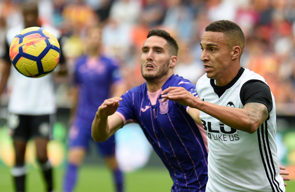 Thắng trận thứ 7 liên tiếp, Valencia bỏ xa Real Madrid 7 điểm